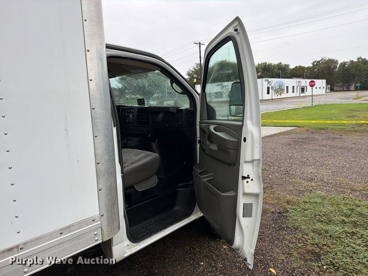 image for item EI7765 2012 Chevrolet Express 3500 box truck