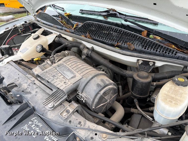 image for item EI7765 2012 Chevrolet Express 3500 box truck