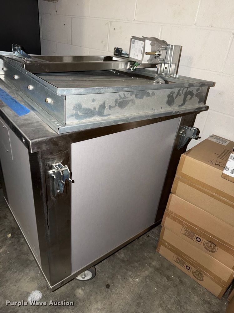 image for item EL0982 Restaurant equipment