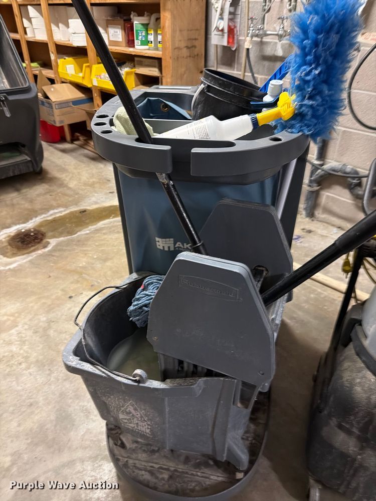 image for item EL0988 Janitorial equipment