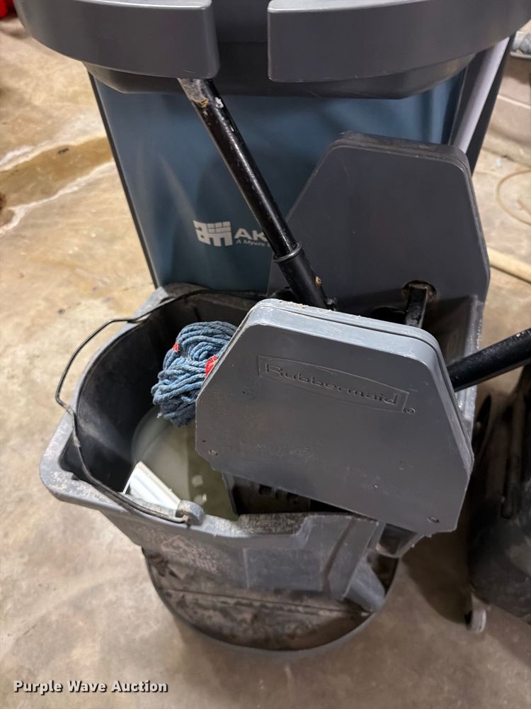 image for item EL0988 Janitorial equipment