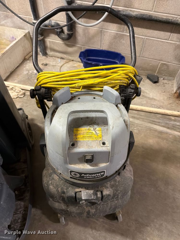 image for item EL0988 Janitorial equipment