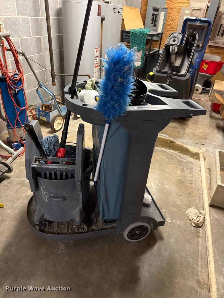 image for item EL0988 Janitorial equipment