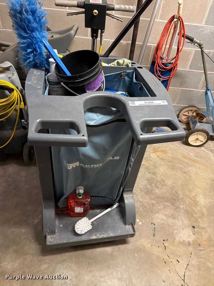 image for item EL0988 Janitorial equipment