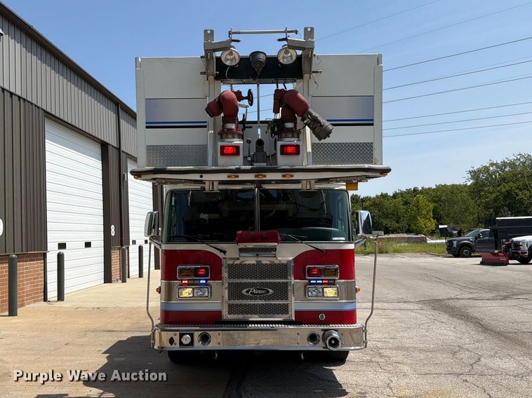 image for item EO8702 2002 Pierce Fire truck aerial platform fire truck