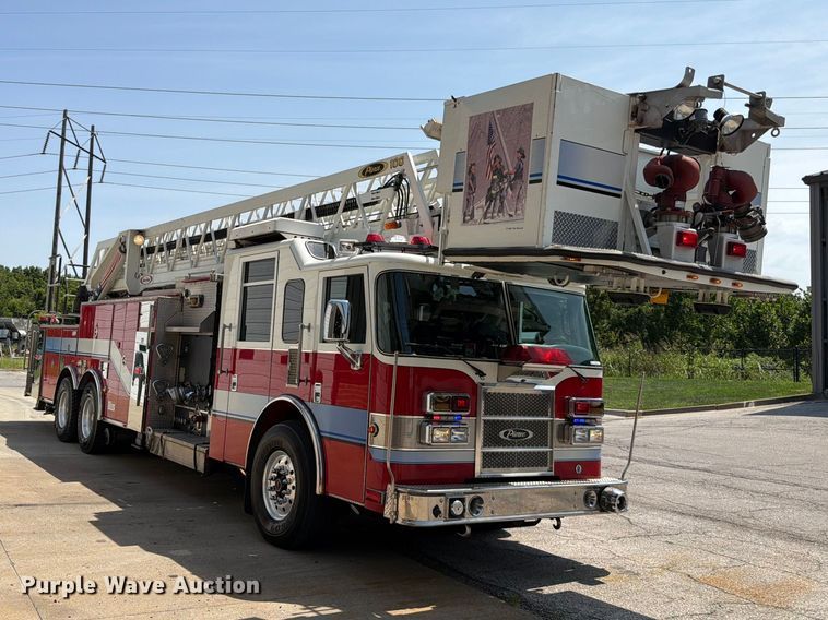 image for item EO8702 2002 Pierce Fire truck aerial platform fire truck