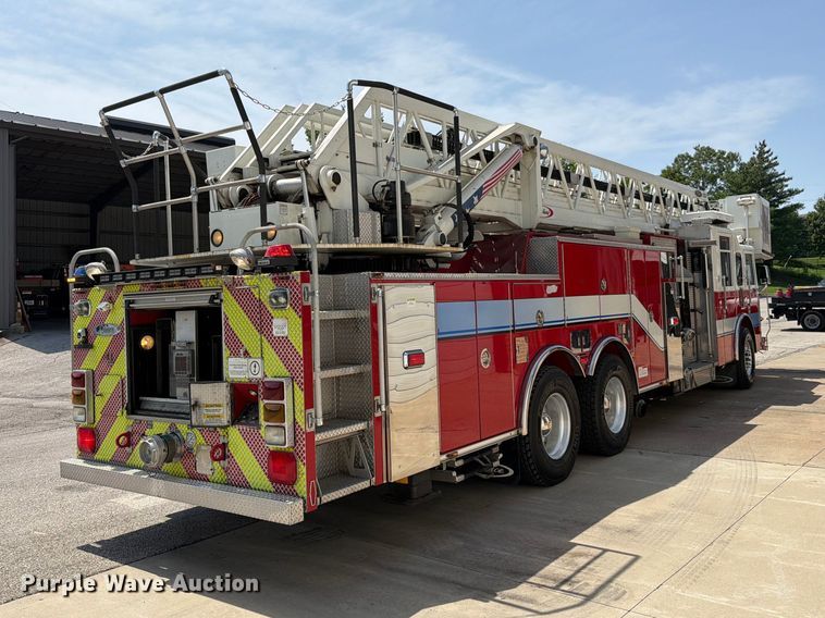 image for item EO8702 2002 Pierce Fire truck aerial platform fire truck