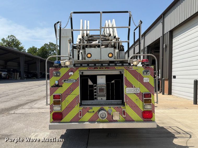 image for item EO8702 2002 Pierce Fire truck aerial platform fire truck