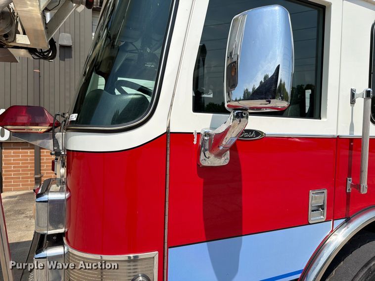 image for item EO8702 2002 Pierce Fire truck aerial platform fire truck