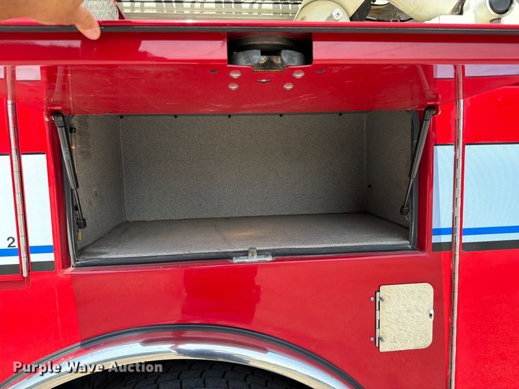 image for item EO8702 2002 Pierce Fire truck aerial platform fire truck