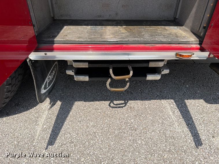 image for item EO8702 2002 Pierce Fire truck aerial platform fire truck