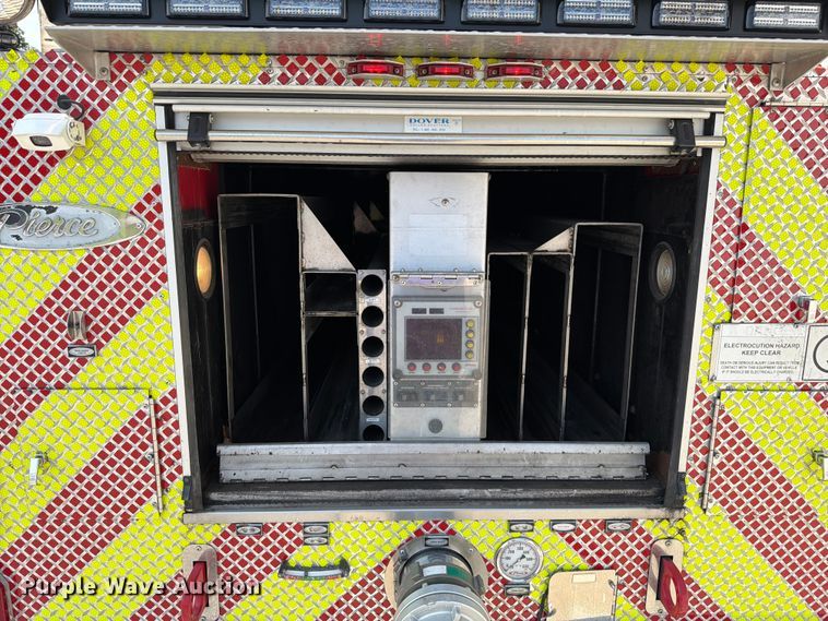 image for item EO8702 2002 Pierce Fire truck aerial platform fire truck