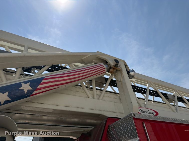 image for item EO8702 2002 Pierce Fire truck aerial platform fire truck