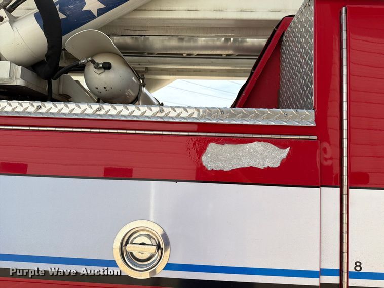 image for item EO8702 2002 Pierce Fire truck aerial platform fire truck