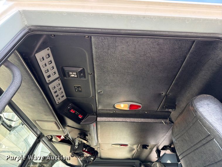 image for item EO8702 2002 Pierce Fire truck aerial platform fire truck