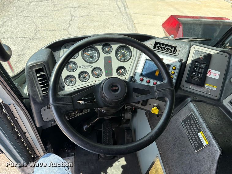 image for item EO8702 2002 Pierce Fire truck aerial platform fire truck