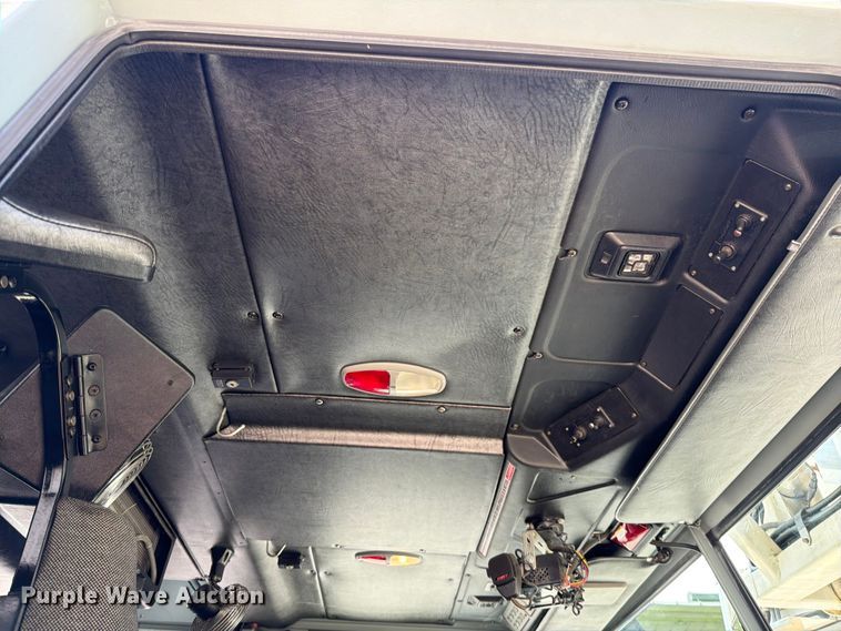 image for item EO8702 2002 Pierce Fire truck aerial platform fire truck