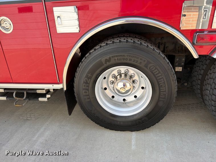 image for item EO8702 2002 Pierce Fire truck aerial platform fire truck