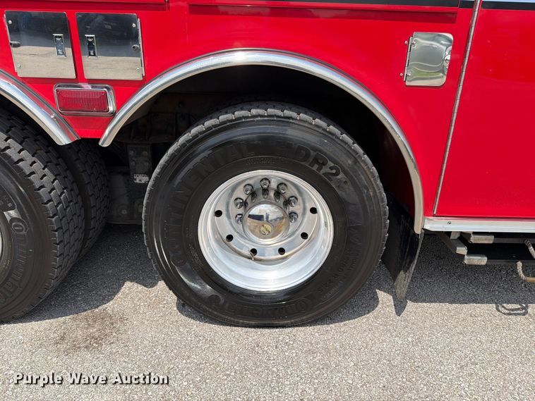 image for item EO8702 2002 Pierce Fire truck aerial platform fire truck