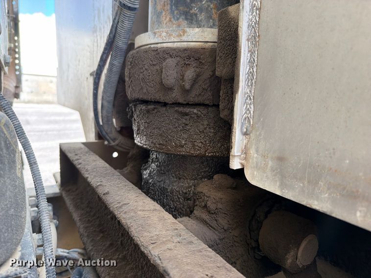 image for item EO8761 2015 Freightliner 108SD dump truck