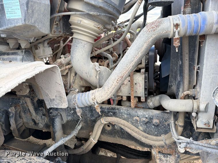 image for item EO8761 2015 Freightliner 108SD dump truck