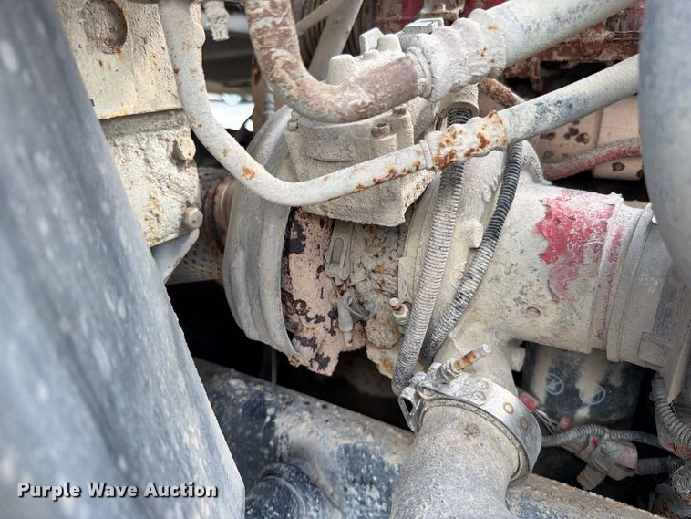 image for item EO8761 2015 Freightliner 108SD dump truck