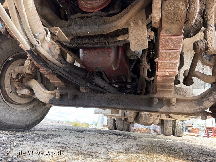 image for item EO8761 2015 Freightliner 108SD dump truck