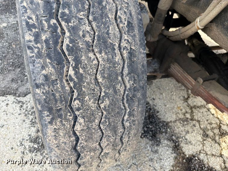 image for item EO8761 2015 Freightliner 108SD dump truck