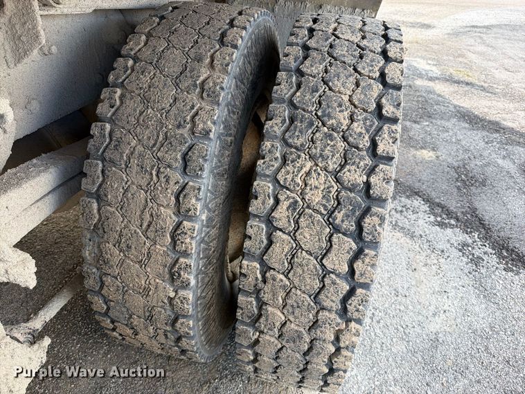 image for item EO8761 2015 Freightliner 108SD dump truck