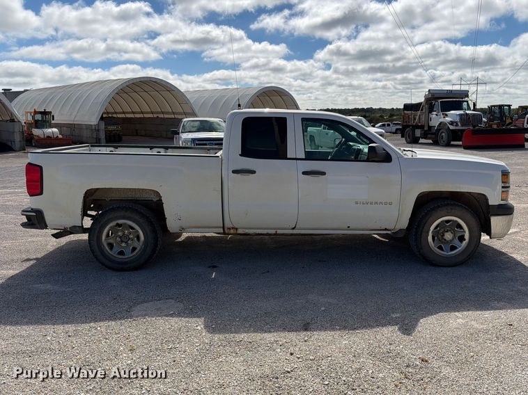 image for item EO8762 2015 Chevrolet Silverado 1500 Ext. Cab pickup truck