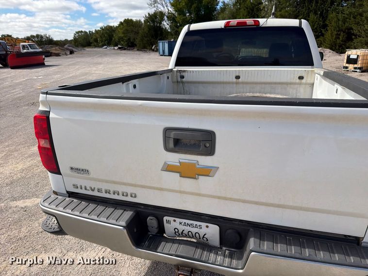 image for item EO8762 2015 Chevrolet Silverado 1500 Ext. Cab pickup truck
