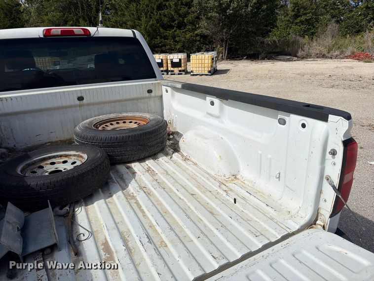 image for item EO8762 2015 Chevrolet Silverado 1500 Ext. Cab pickup truck