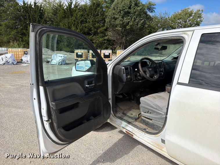 image for item EO8762 2015 Chevrolet Silverado 1500 Ext. Cab pickup truck