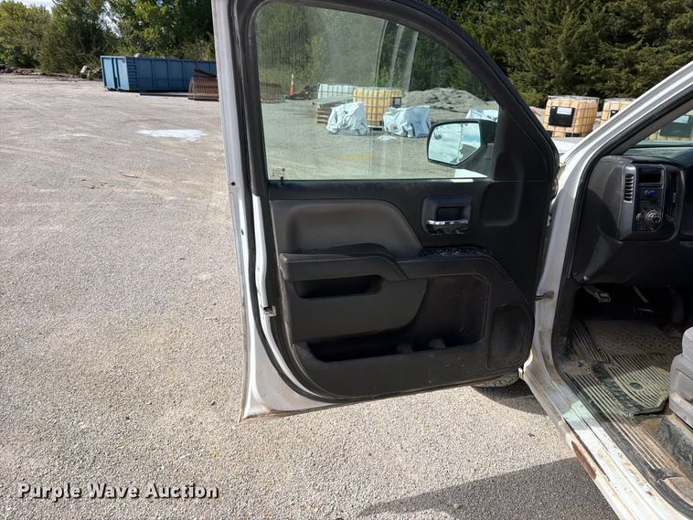 image for item EO8762 2015 Chevrolet Silverado 1500 Ext. Cab pickup truck