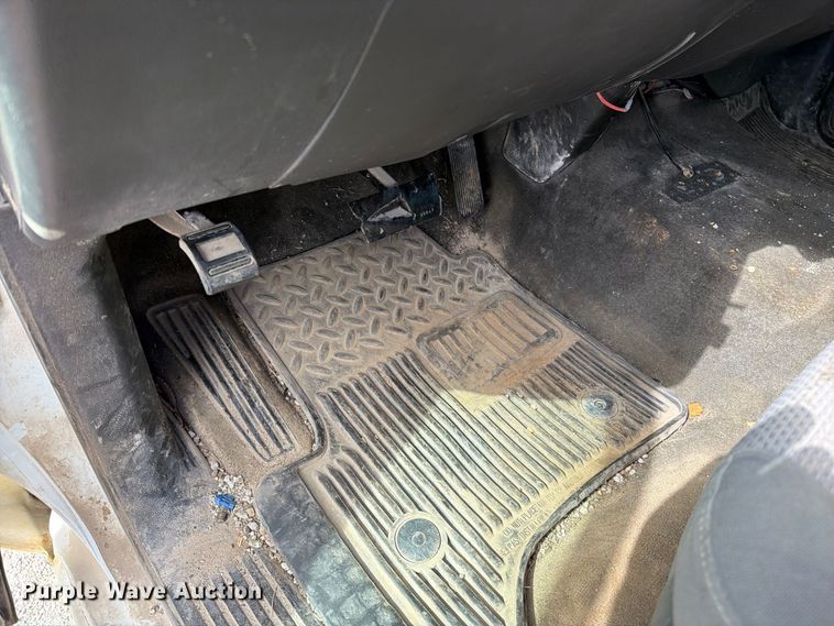 image for item EO8762 2015 Chevrolet Silverado 1500 Ext. Cab pickup truck
