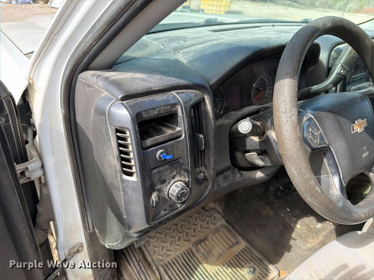 image for item EO8762 2015 Chevrolet Silverado 1500 Ext. Cab pickup truck