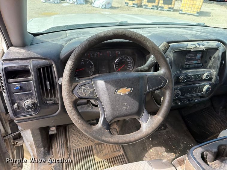 image for item EO8762 2015 Chevrolet Silverado 1500 Ext. Cab pickup truck