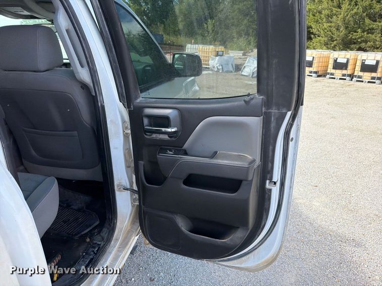 image for item EO8762 2015 Chevrolet Silverado 1500 Ext. Cab pickup truck