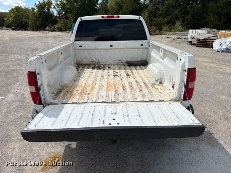 image for item EO8764 2011 Chevrolet Silverado 1500 Ext. Cab pickup truck