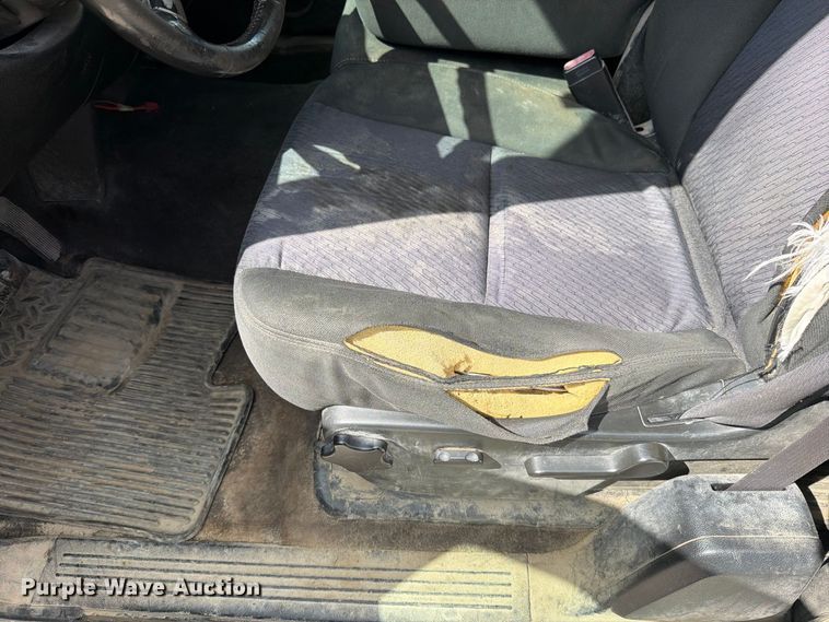 image for item EO8764 2011 Chevrolet Silverado 1500 Ext. Cab pickup truck