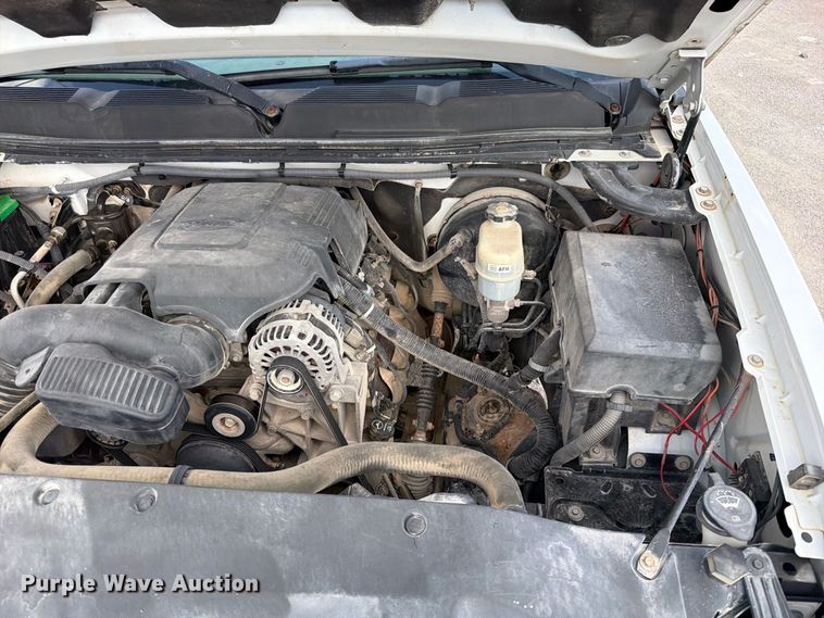 image for item EO8764 2011 Chevrolet Silverado 1500 Ext. Cab pickup truck