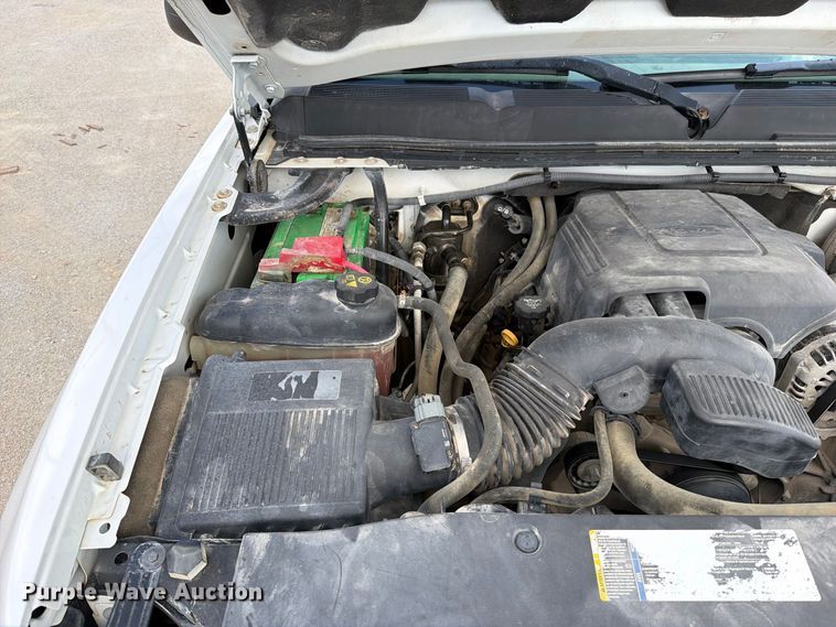 image for item EO8764 2011 Chevrolet Silverado 1500 Ext. Cab pickup truck