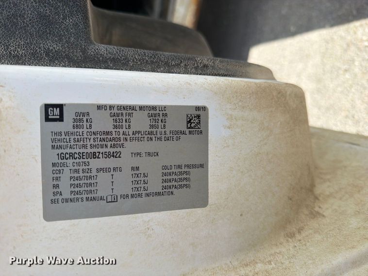 image for item EO8764 2011 Chevrolet Silverado 1500 Ext. Cab pickup truck