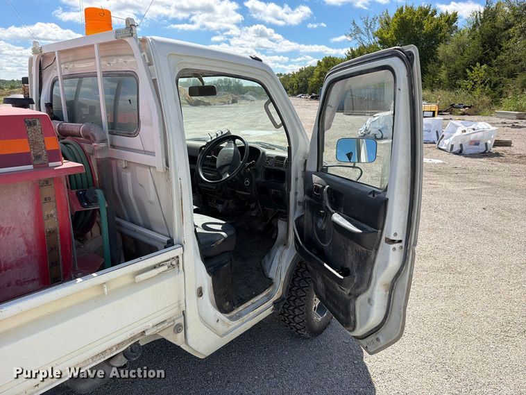 image for item EO8765 Suzuki EBD-DA63T mini truck