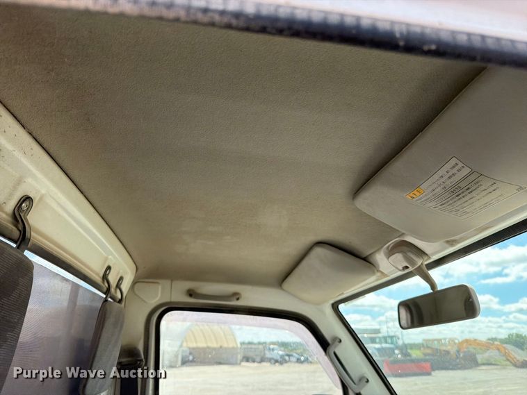 image for item EO8765 Suzuki EBD-DA63T mini truck