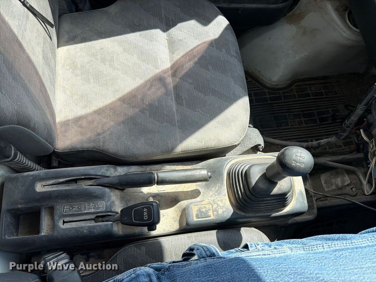 image for item EO8765 Suzuki EBD-DA63T mini truck