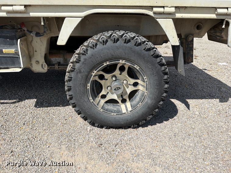 image for item EO8765 Suzuki EBD-DA63T mini truck