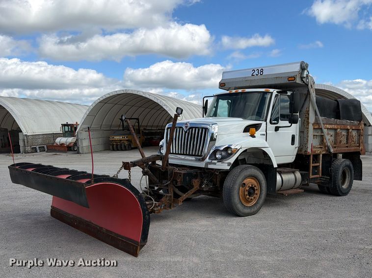 2011 International WorkStar 7400 dump truck