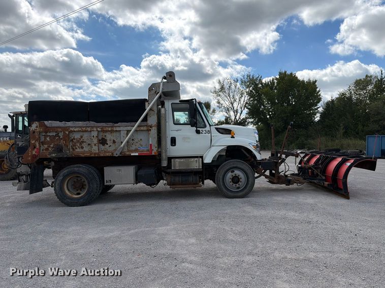 image for item EO8766 2011 International WorkStar 7400 dump truck