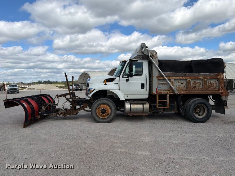 image for item EO8766 2011 International WorkStar 7400 dump truck